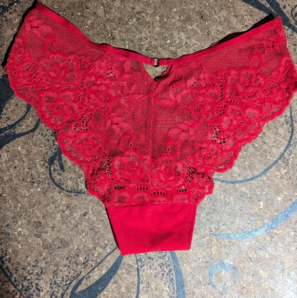 NWT La Senza Red lace cheeky panty - Picture 2 of 3